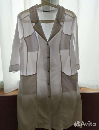 Белый медицинский халат