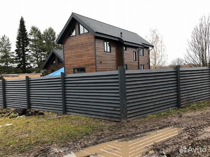 Забор из дерева