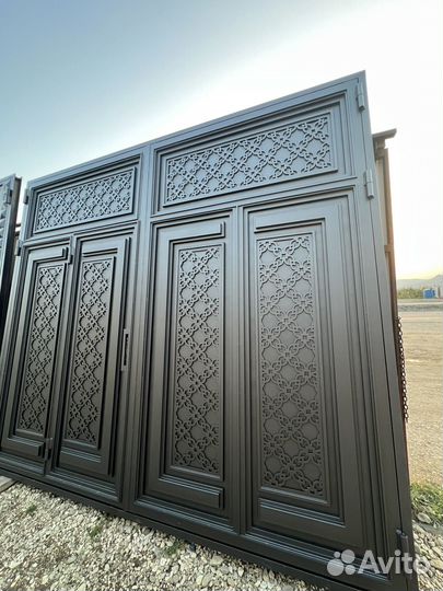 Кованные ворота и калитка