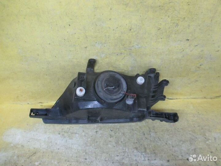 Фара правая Nissan Ad van VEY11