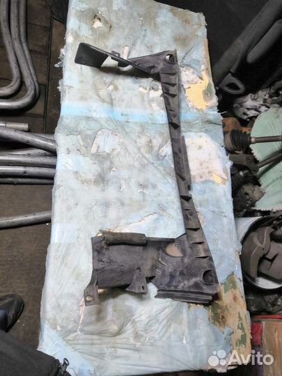 Диффузор радиатора Ларгус