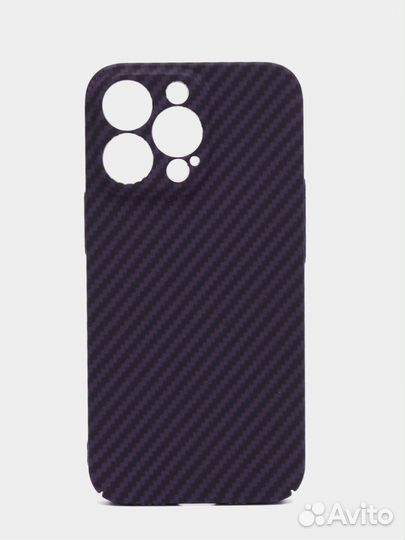 Карбоновый чехол на iPhone