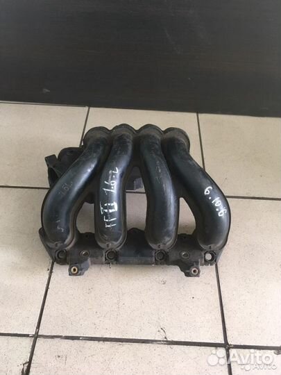 Впускной коллектор Ford Focus 2