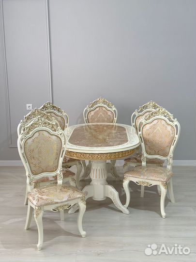 Кухонный стол и стулья