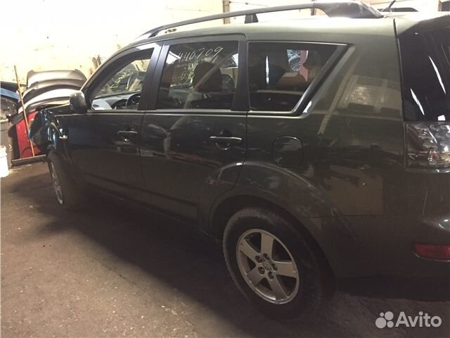 Разбор на запчасти Mitsubishi Outlander XL