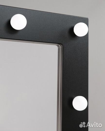 Зеркало гримёрное в полный рост на колёсиках