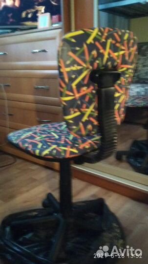 Кресло детское бюрократ CH-204NX, на колесиках