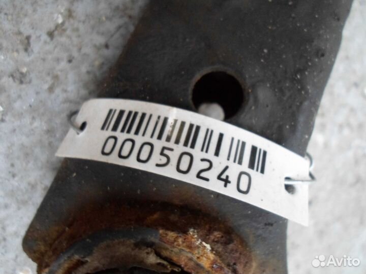 Рычаг зад L верх Hyundai Tucson 2 LM