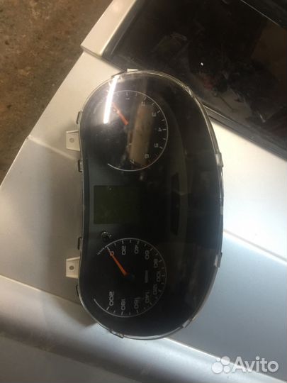 Щиток приборов Лада Гранта 2016 года