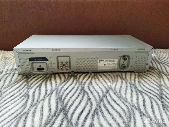 Видеомагнитофон Panasonic
