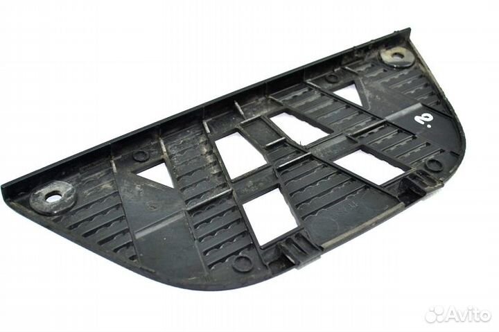 Ступенька подножки нижняя, правая mercedes-benz Ac