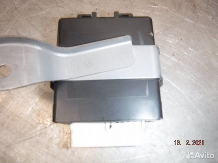 Реле стеклоочистителей Toyota Camry 50 2AR 2013