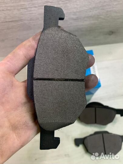 Колодки тормозные передние Honda Accord 7