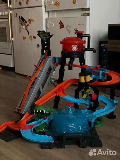 Трек автомойка Hot Wheels (Хот Вилс)