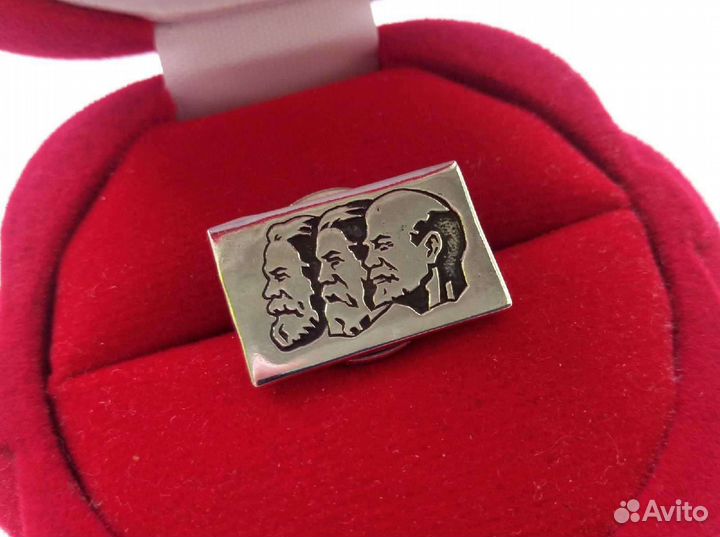Знак, значок серебро 925. Маркс, Энгельс, Ленин