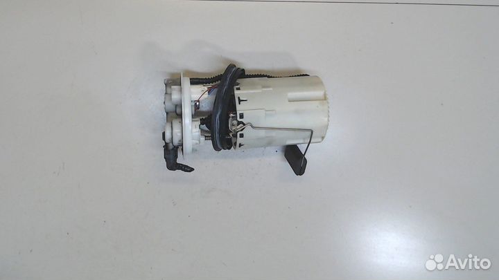 Насос топливный электрический Toyota Corolla E12