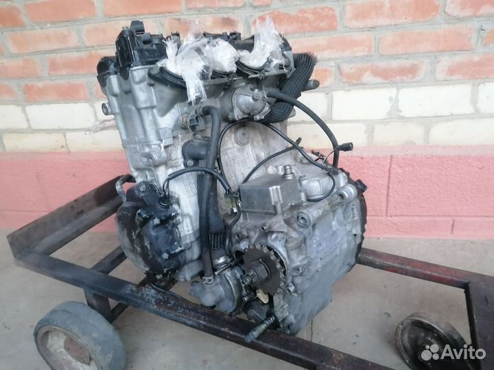 Двигатель Suzuki GSX-R1000 K3 K4 T711