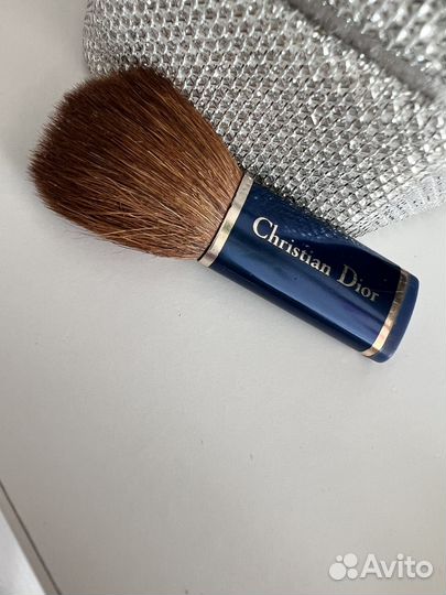 Кисть для макияжа