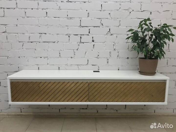 Тв-тумба в стиле лофт