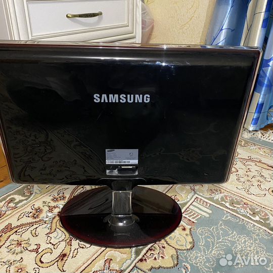 Монитор Samsung