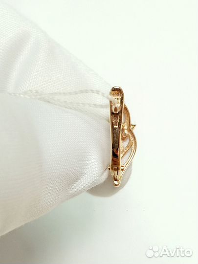 Серьги с синтетическим камнем Золото