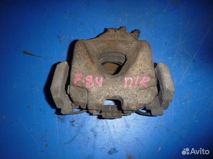 Суппорт передний правый BMW X1 E84 2009