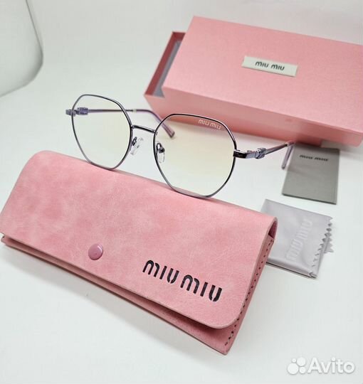 Солнцезащитные очки MIU MIU