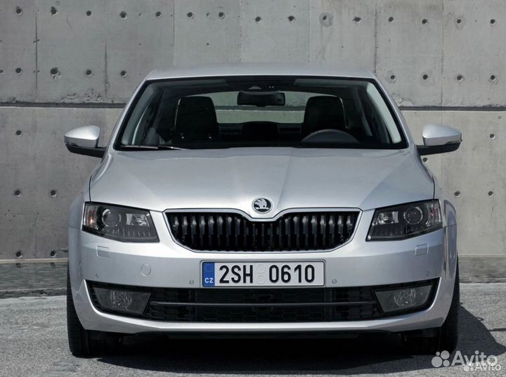 Стекло фары Skoda Octavia A7 2013 - 2017