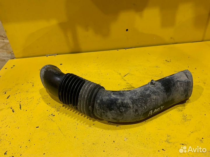 Патрубок воздушного фильтра Renault Duster 2012