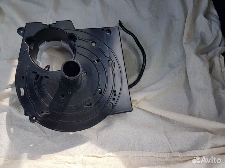 Устройство выдачи стаканов necta kikko max