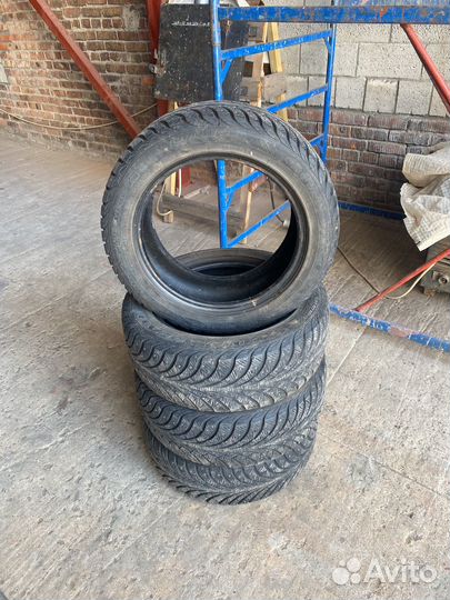 Goodyear UltraGrip Extreme 205/55 R16