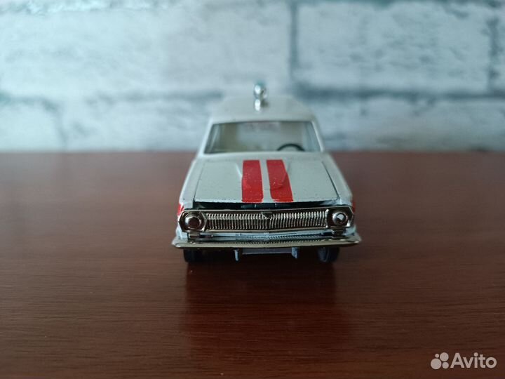 Модель Волга Медицинская газ-2402.Номерная А24