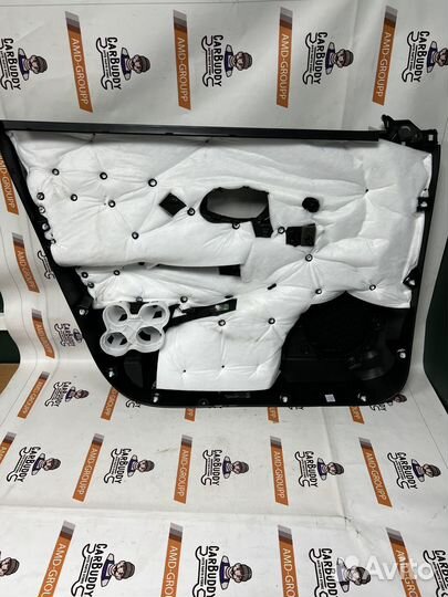 Обивка передней правой двери LADA Xray