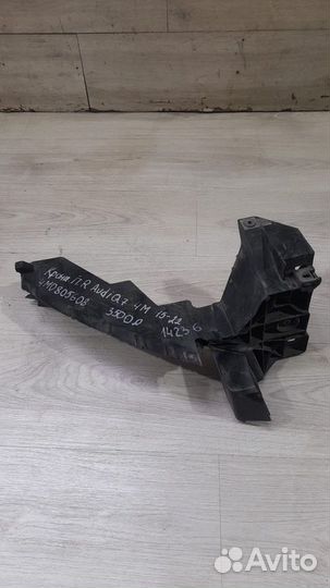 Кронштейн фары передний правый Audi Q 7 4 M С 2015