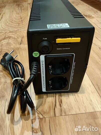 Ибп APC Back-UPS BX650LI-GR