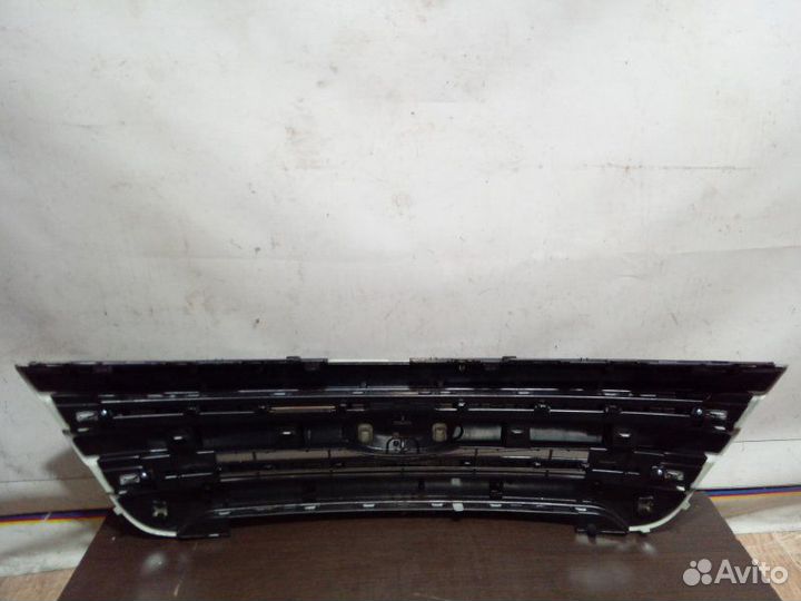 Решетка радиатора в сборе Ford Explorer 5