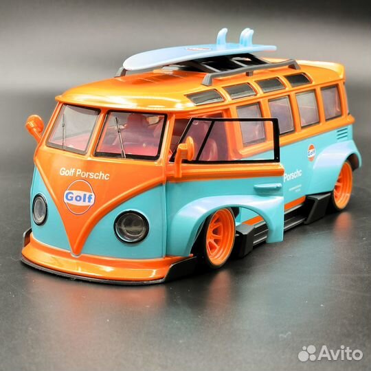 Металлическая модель Volkswagen T1 Bus 1:24(20см)