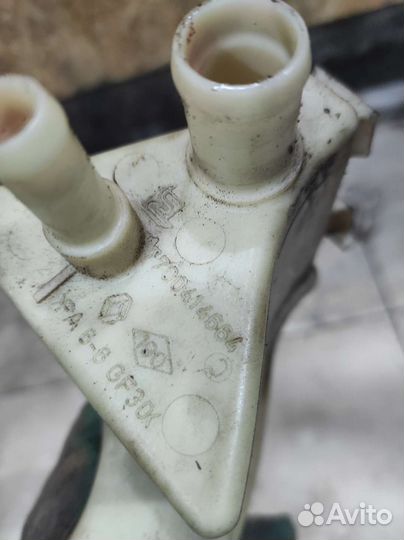 Бачок гидроусилителя Renault Symbol