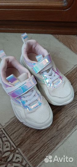 Кроссовки детские
