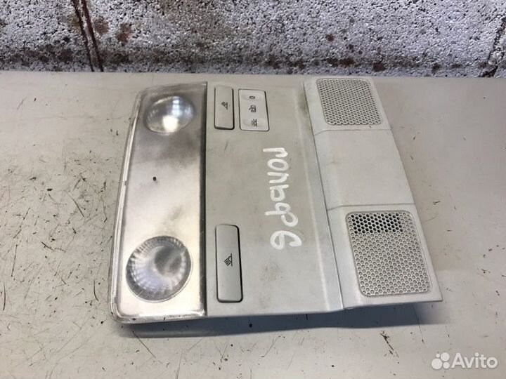 Плафон салона Volkswagen Golf 6 хэтчбек 1.4 2010