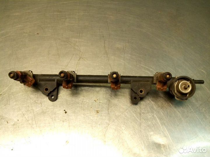 Топливная рейка Ford Mondeo 1 GBP L1F 1.6L zetec-E