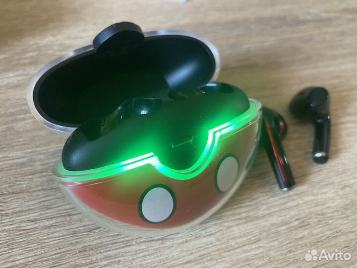 Беспроводные лицензионные наушники (новые)