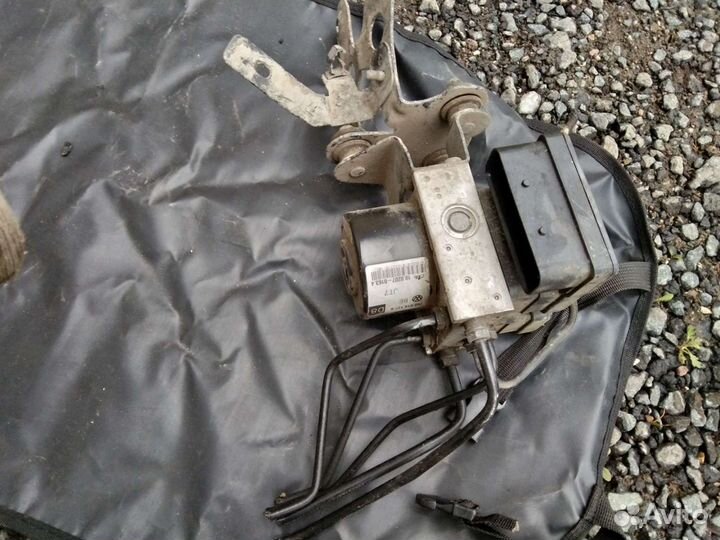 Блок ABS skoda, Volkswagen 1K0907379AK, 1K0614117S