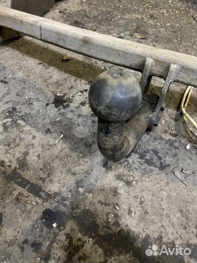 Фаркоп на toyota RAV 4