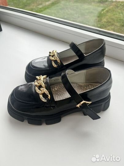 Туфли детские для девочки 35 на брони