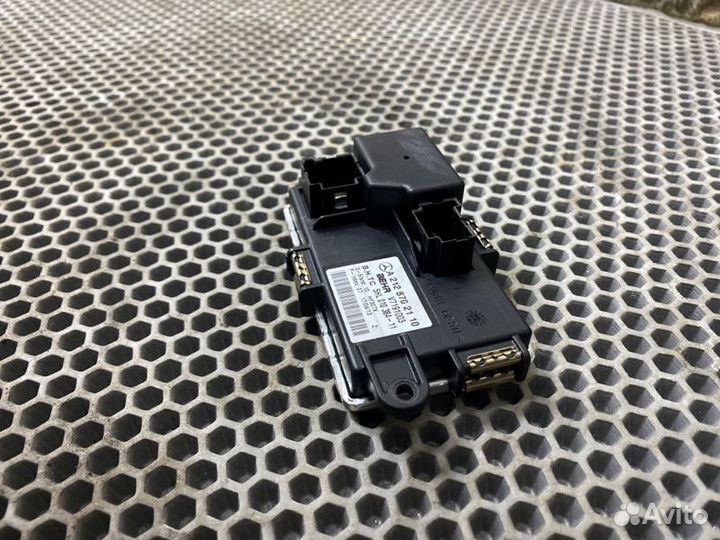 Реле вентилятора печки Mercedes-Benz E-Class W212