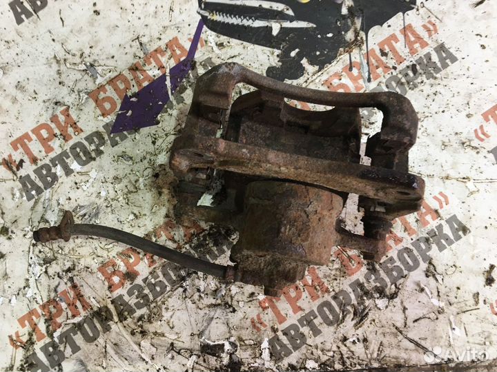 Тойота Камри Суппорт передний Прав