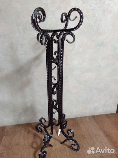 Подставка для цветов напольная металлическая