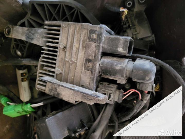 Блок управления вентилятора Audi A4 B7 (S4,RS4) 8E