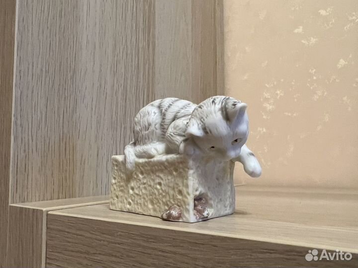 Статуэтка котенок, кошка и мышь, фарфор фигурка